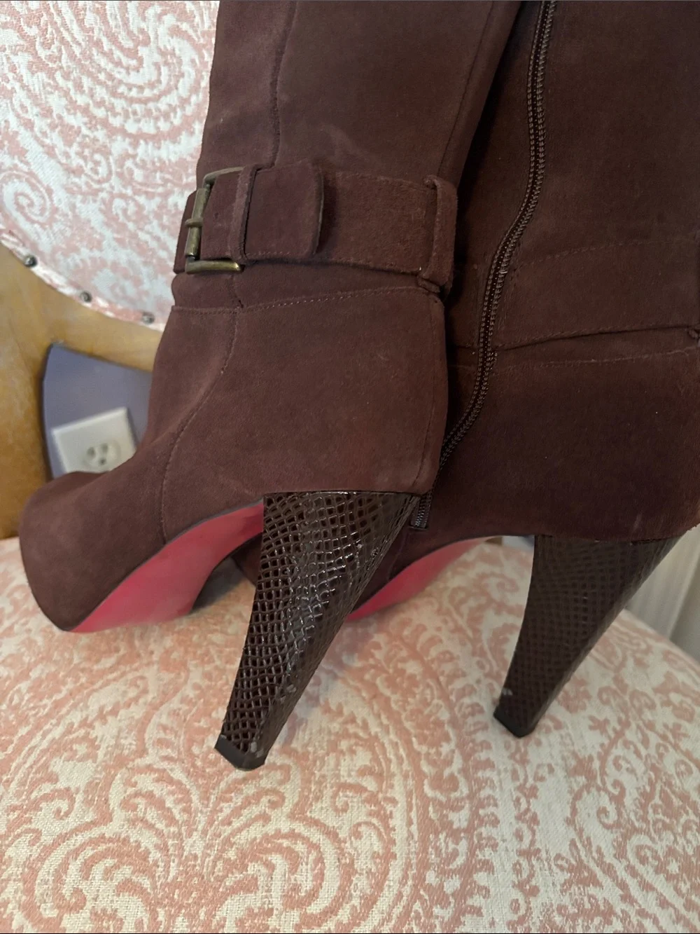 Fabulous Knee High Suede Boots!
